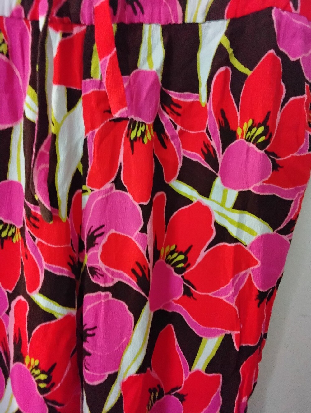Kate SPADE Floral Pull-On Pants in Pink & Red SIZE 8 - Picture 2 of 4